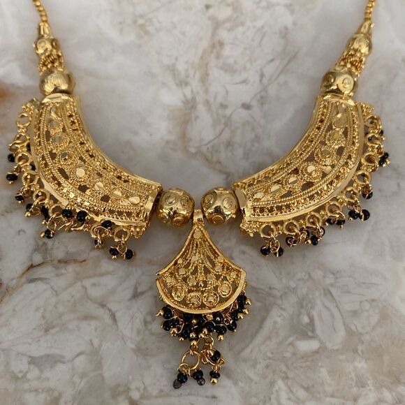 Bollywood Indian Gold Tone Neckkace - Picture 7 of 11
